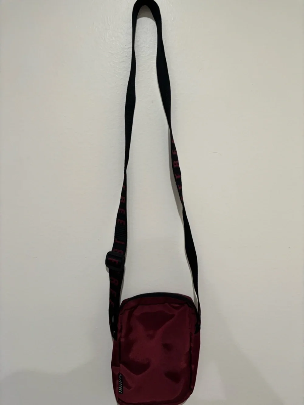 Jeffree Star Crossbody Shoulder Bag - Burgundy
